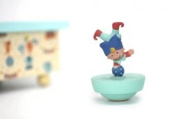 Trousselier Objets Déco Enfant Boite à Musique Acrobates -Luminaires enfant Soldes boite a musique acrobates 3