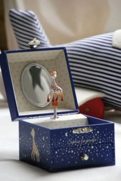 Trousselier Objets Déco Enfant Boite à Musique Sophie La Girafe Milky Way -Luminaires enfant Soldes boite a musique sophie la girafe milky way 4