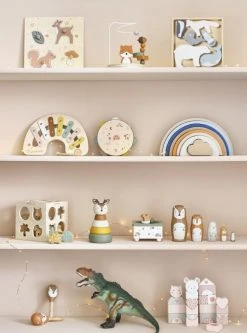 Maisons Du Monde Objets Déco Enfant Figurine Tyrannosaure Verte Et Rouge -Luminaires enfant Soldes figurine tyrannosaure verte et rouge 1000 3 20 207029 8