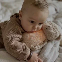 Moonie Veilleuses Pour Bébé L'ourson Magique En Coton Bio, Sons Et Lumières -Luminaires enfant Soldes l ourson magique en coton bio sons et lumieres 3