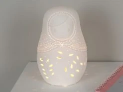 Amadeus Lampes De Chevet Enfant Lampe à Poser Blanche Poupée Russe -Luminaires enfant Soldes lampe a poser blanche poupee russe 2